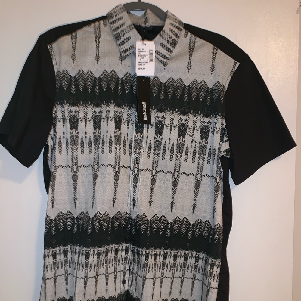 Never worn, light weight button up shirt leave top